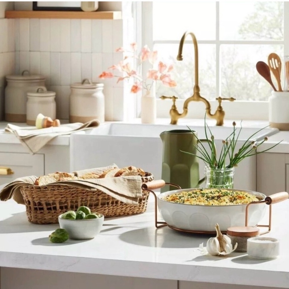 NEW 3 Qt Oven-to-Table Stoneware Baking Dish Set Cradle Carrier Holiday Cooking - Picture 2 of 8